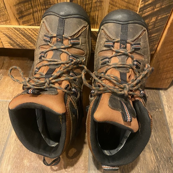 Keen Men's Brown Hiking Boots - Picture 1 of 5